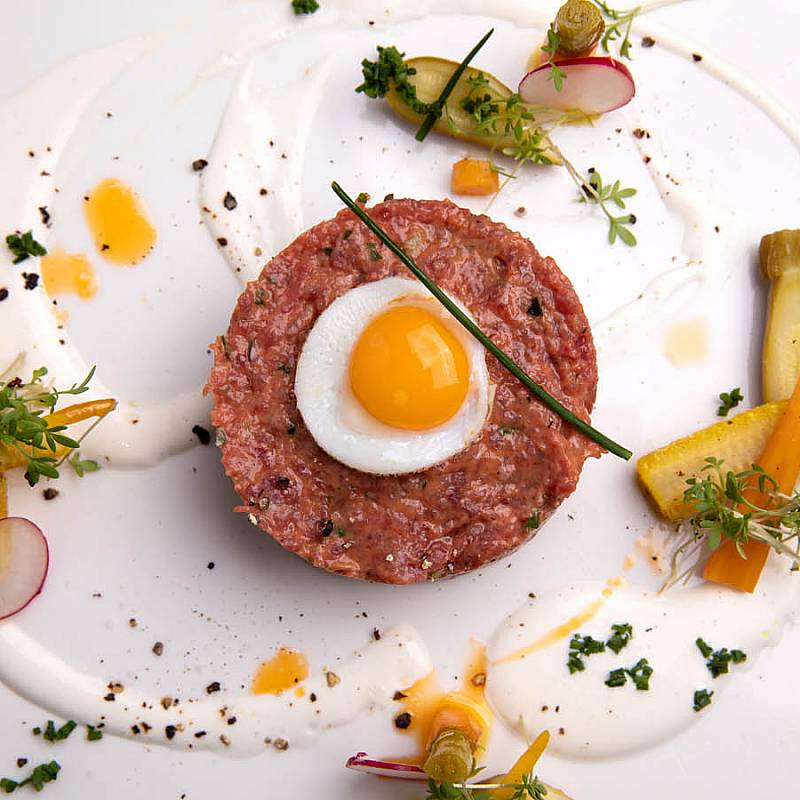 HANDWERK CLASSICS: BEEF TARTARE